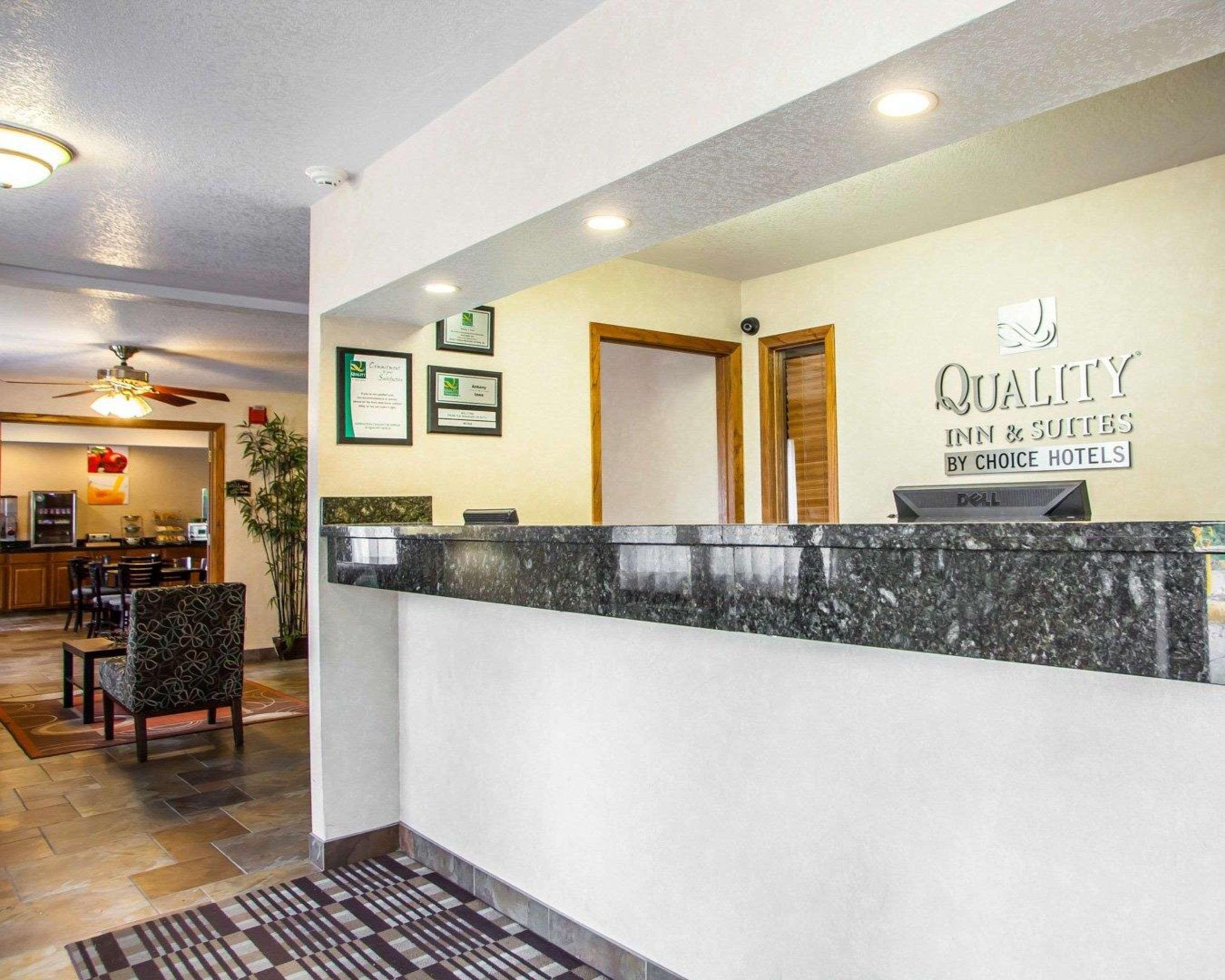 Quality Inn & Suites Ankeny-Des Moines Exterior photo